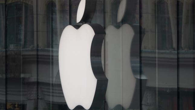 Apple plans Siri reboot: Sensation: Apple considers AI partnership with OpenAI or Anthropic