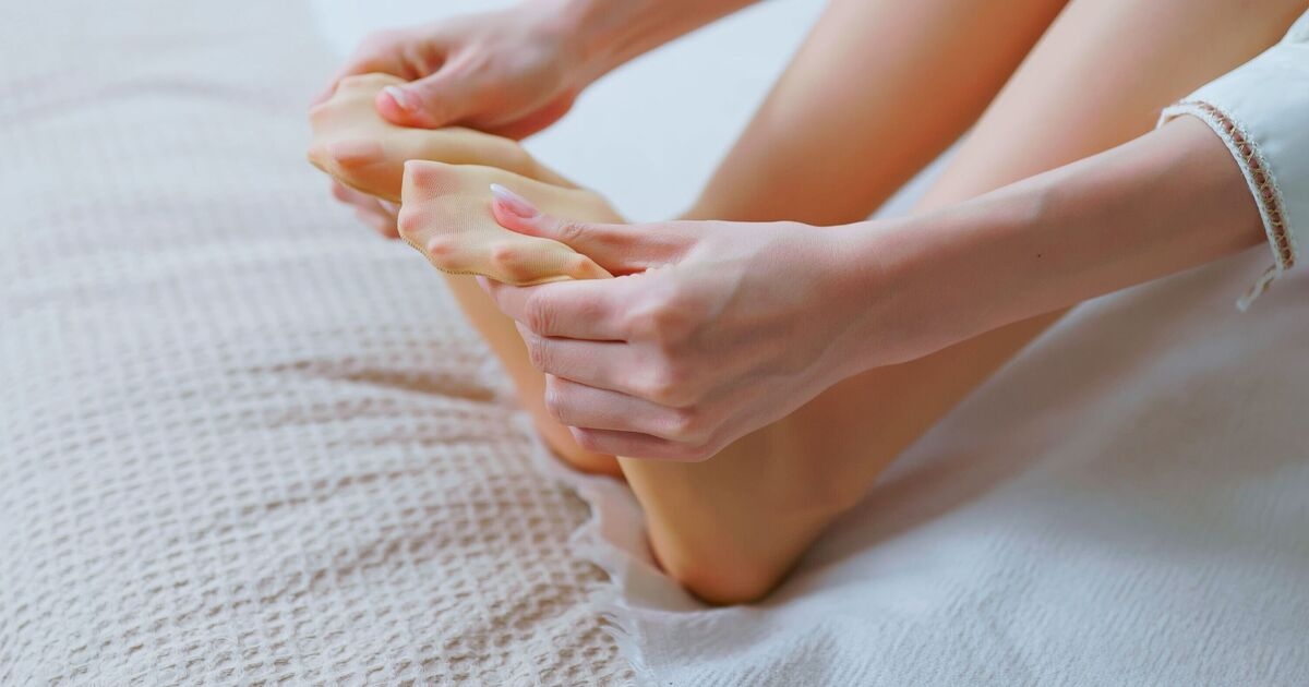 Sleep better in winter without turning up the heat with simple hands and feet remedy