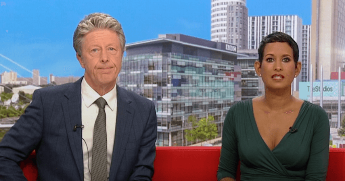 Нага Манчетти из программы BBC Breakfast делает паузу, чтобы объявить печальную новость о смерти в прямом эфире