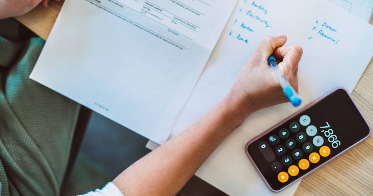 HMRC tax bill alert with 'everyone' urged to act now