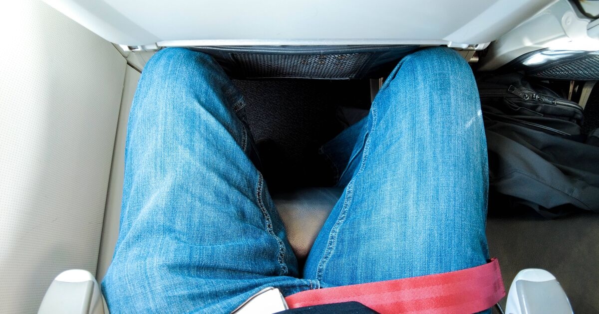 Flight attendant issues verdict on when you can recline seat
