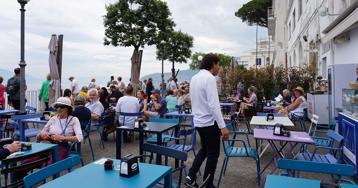 Ben İtalya'da yaşayan bir İngiliz'im - her turist bir restoranda sipariş verirken 2 kuralı ihlal eder