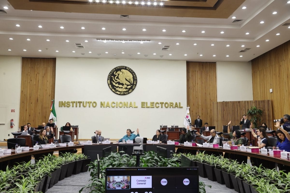The INE delivers majority certificates to judges and magistrates elected in historic judicial election.
