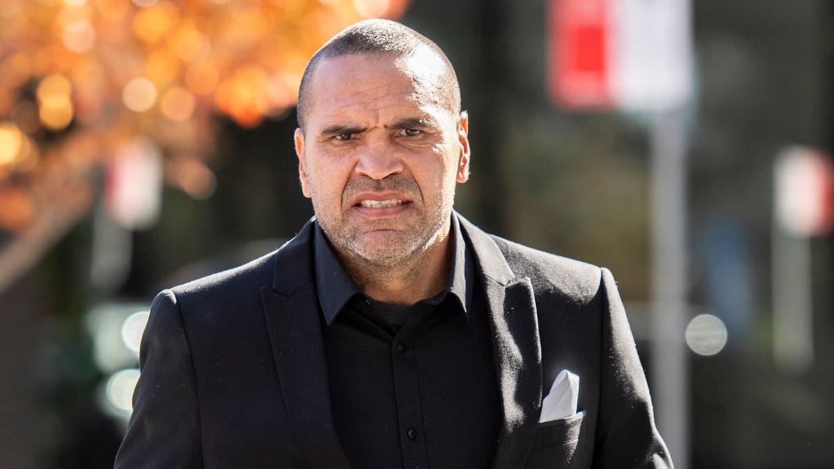 Anthony Mundine hace un emotivo regreso a la liga de rugby después de 25 años de ausencia
