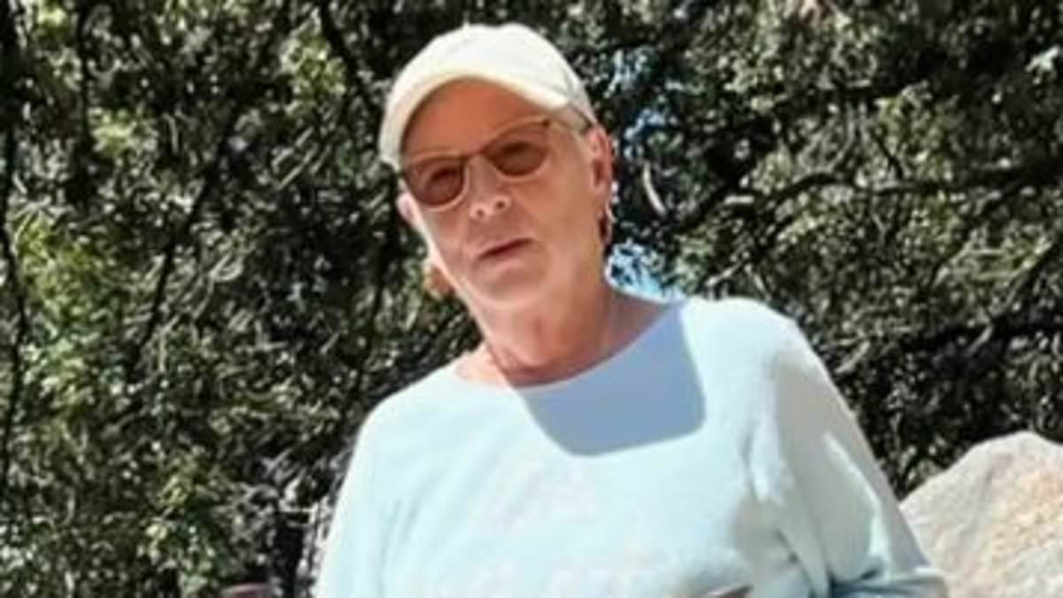 Just hours left to live: Cancer-stricken mother, 72, shares her final moments before assisted death - 'I'm ready to go'