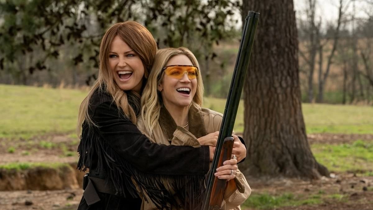 Malin Akerman verrät, welches Lebensmittel sie für die heißen Szenen in der Netflix-Serie „The Hunting Wives“ in Form gebracht hat