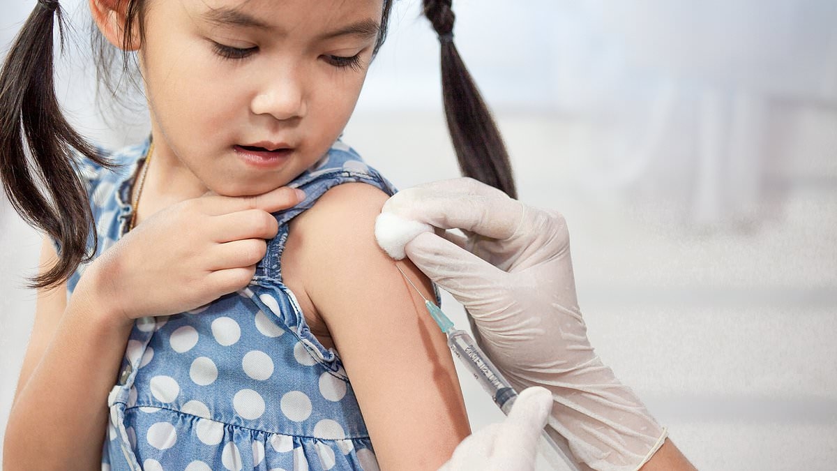Krankenhauseinweisungen erreichen aufgrund des hochansteckenden Virus fast ein Rekordhoch … während die CDC Massenimpfungen vorantreibt