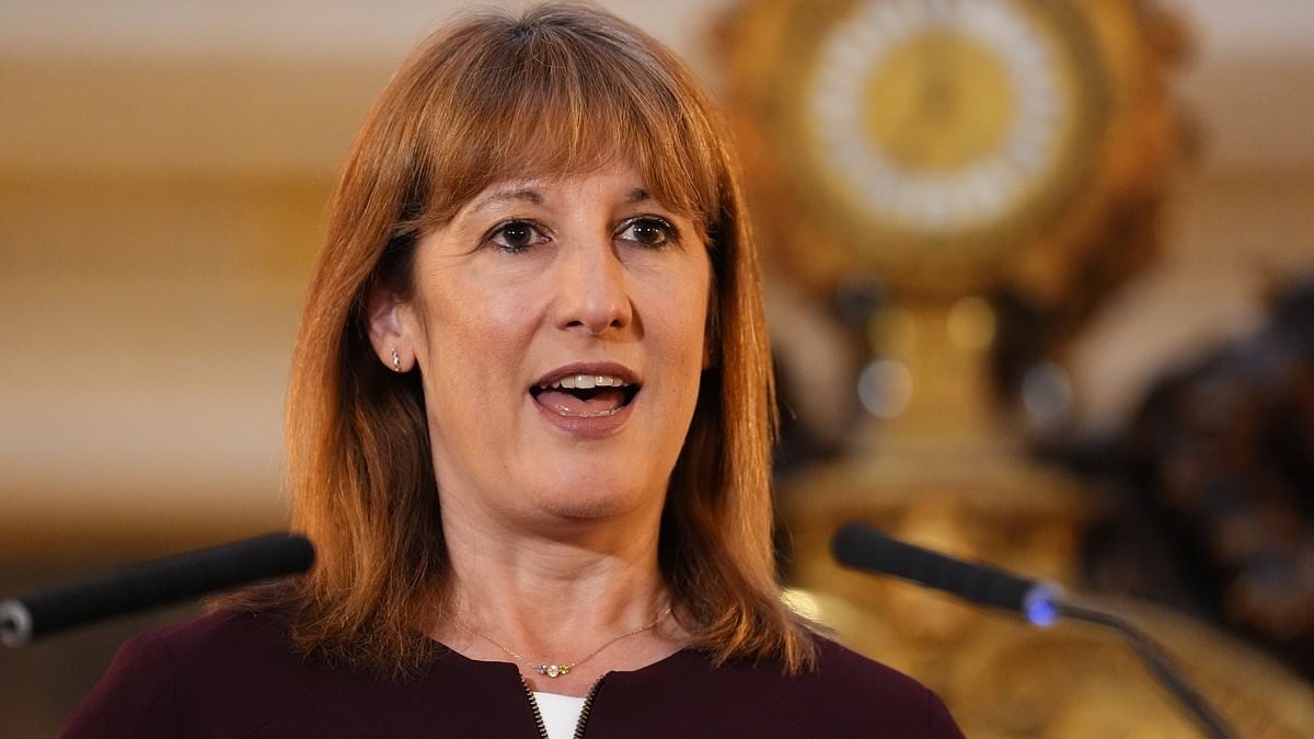 Reeves'in planladığı işyeri vergisi artışları, ana caddelerdeki 120.000 işi yok edebilir, patronlar uyarıyor