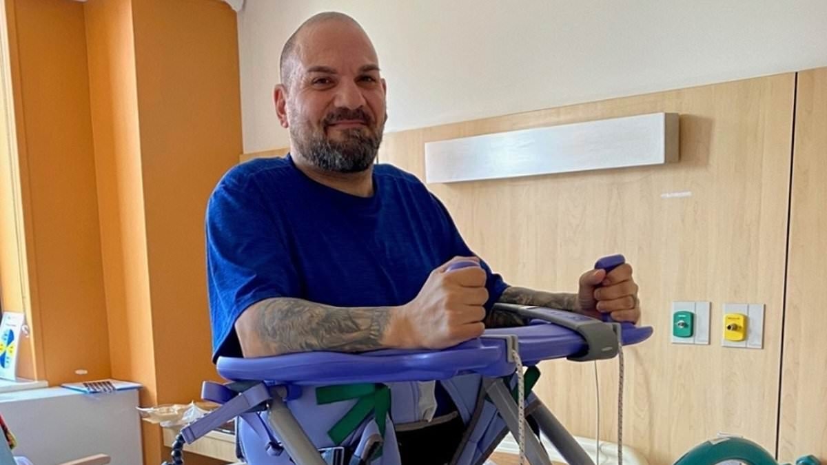 Ничего не подозревающий укус насекомого во время работы во дворе стал причиной изнурительного неврологического заболевания.