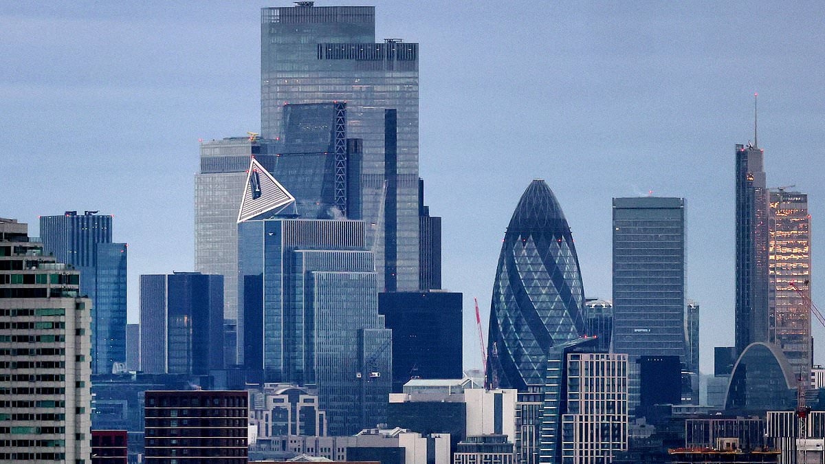 ABD hükümetinin kapanmasının sona ereceğine dair umutlar arasında Footsie, rekor seviyeye ulaştı