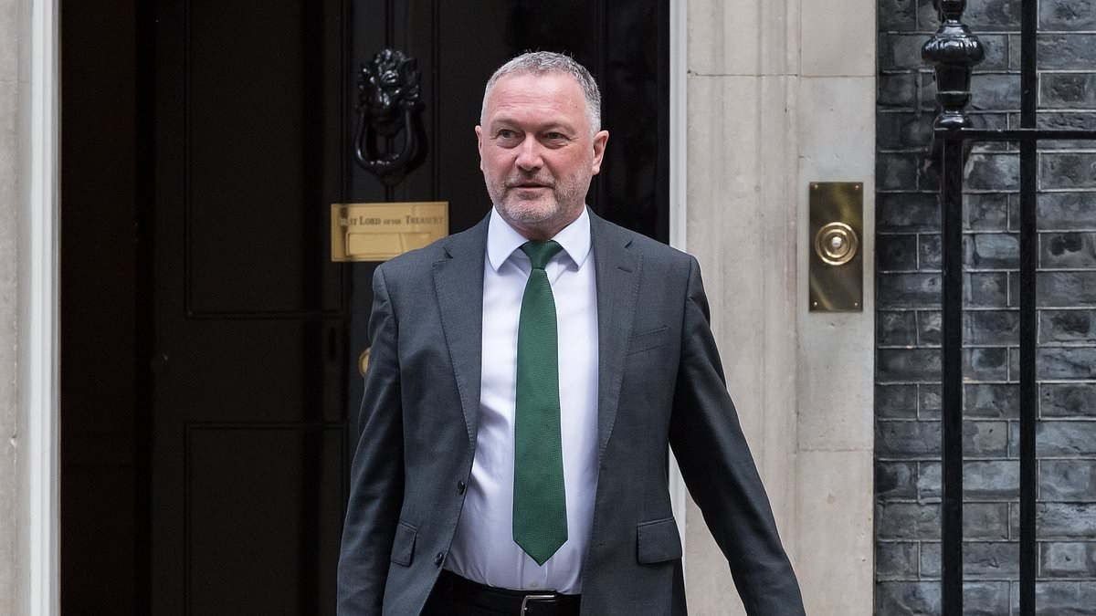 Buyers could be fined if they pull out of a house purchase under Labour plans