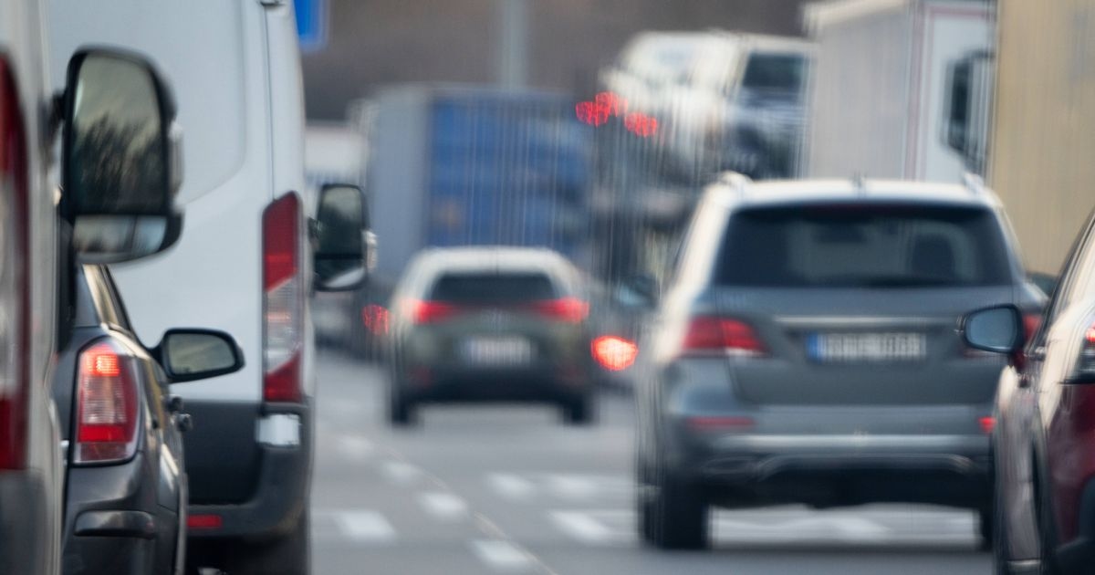 Водителям некоторых типов транспортных средств грозит увеличение налога на автомобиль на 1732 фунта стерлингов в связи с повышением налога в 2025 году.