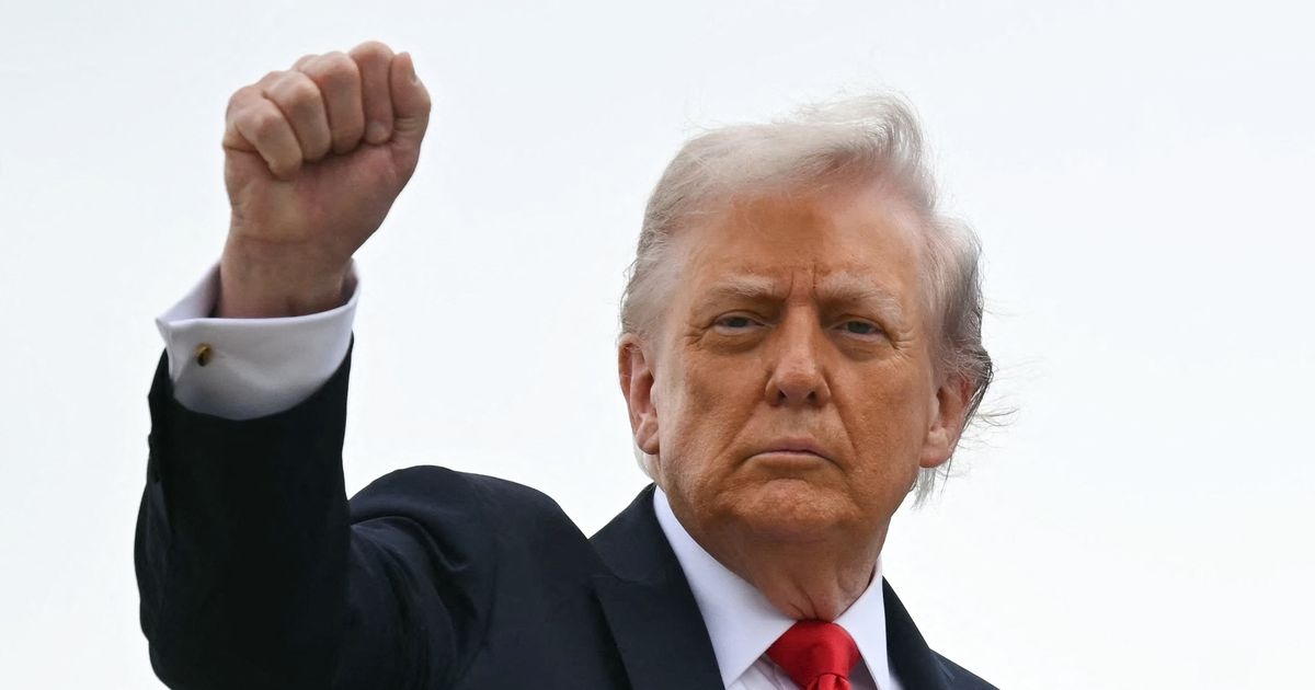 Дональд Трамп ликующе отреагировал на закрытие шоу Джимми Киммела из-за комментариев Чарли Кирка