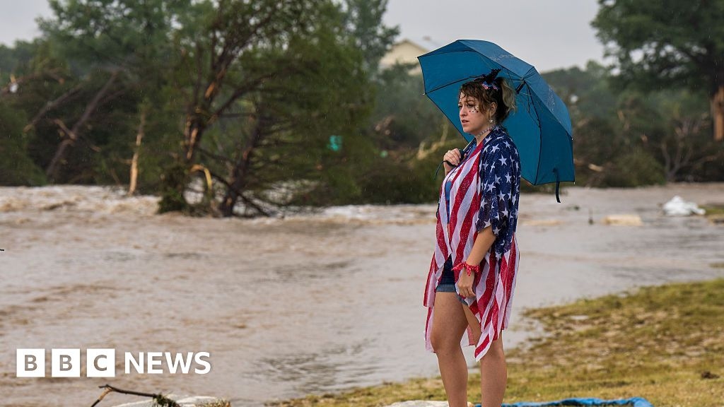Un niño salvado por un alambre de púas, un campamento destruido y señales de advertencia ignoradas en las inundaciones de Texas