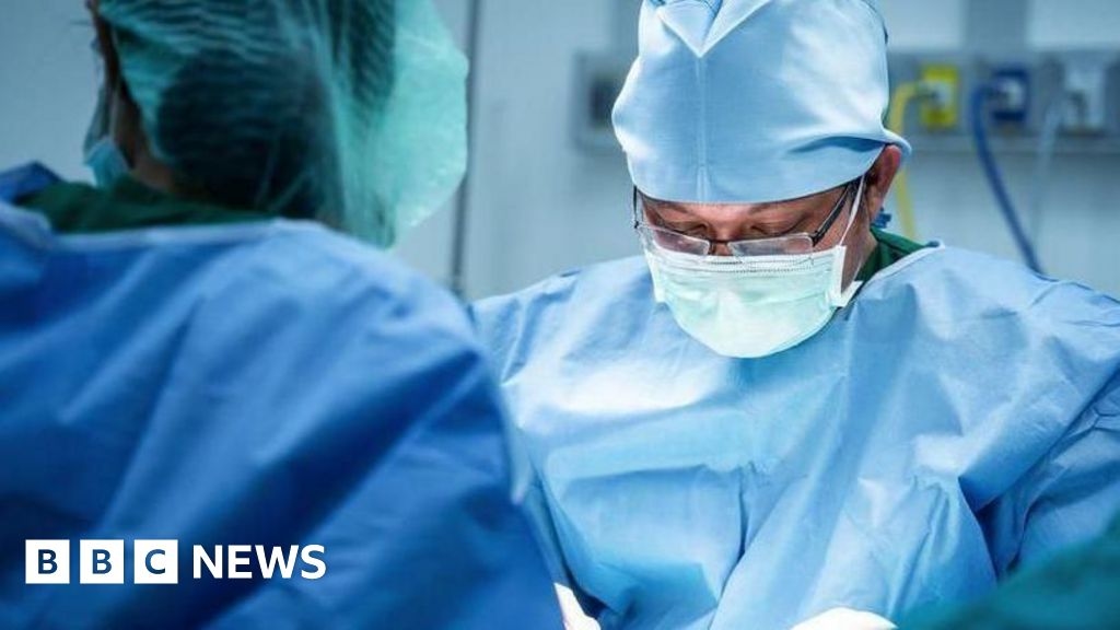 NHS планирует «немыслимые» сокращения, чтобы сбалансировать расходы