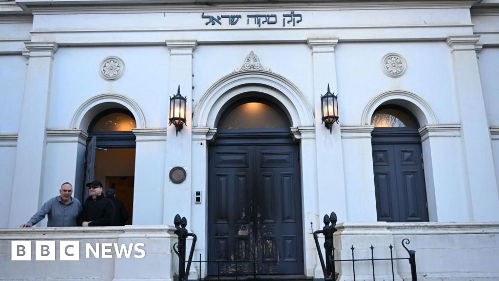 El primer ministro australiano promete "plena fuerza de la ley" tras el ataque incendiario en una sinagoga