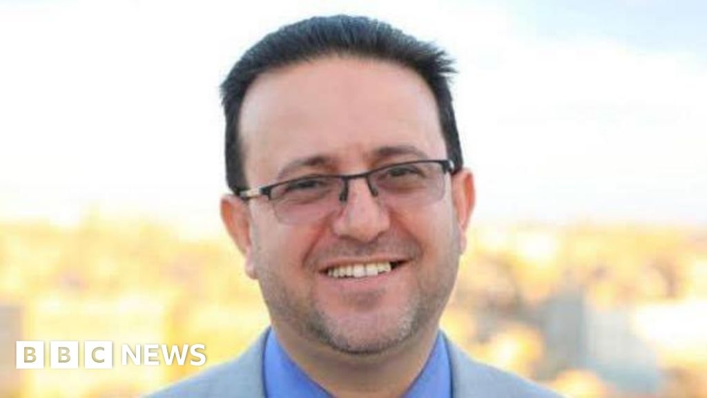 Hamas'ın kontrolündeki sağlık bakanlığı, Gazze hastane müdürünün İsrail saldırısında öldürüldüğünü söyledi
