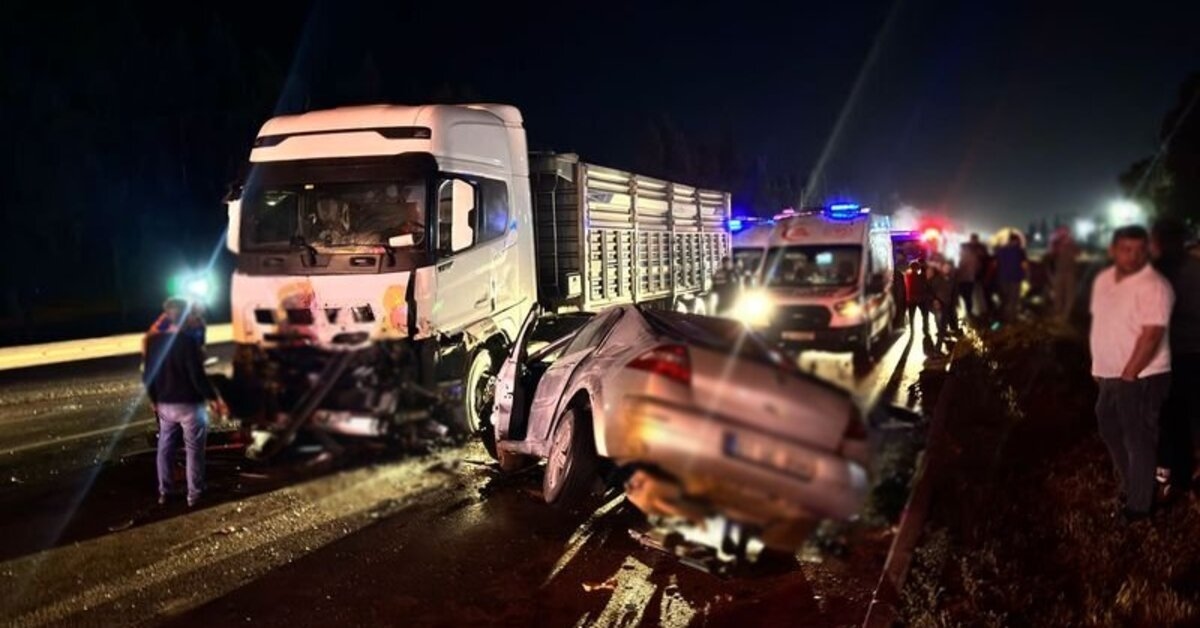 Choca coche contra camión: un muerto y un herido