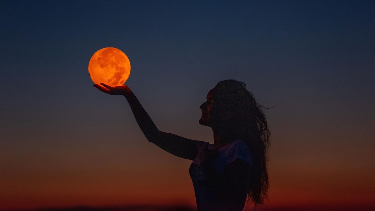 Erdbeer-Vollmond am 29.6.2026: Drei Sternzeichen starten jetzt kraftvoll in einen neuen Lebensabschnitt