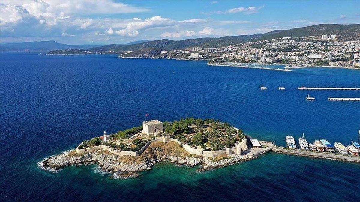 Где находится Кушадасы и как туда добраться? Какие бухты самые красивые в Кушадасы?