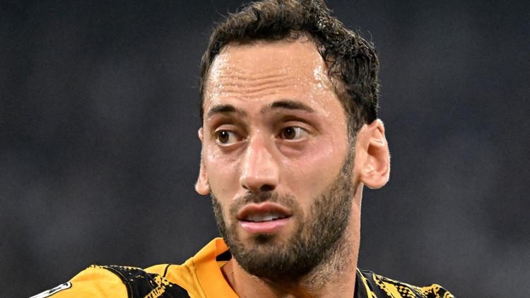 Galatasaray made an offer to Inter for Hakan Çalhanoğlu!