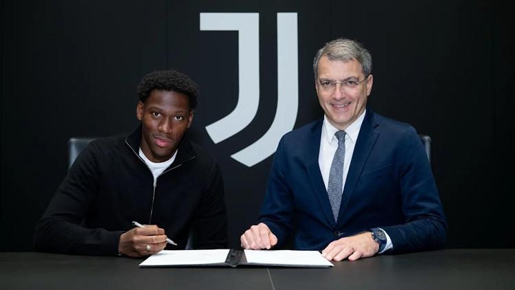 Jonathan David, Juventus'a imza attı!