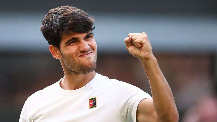 Carlos Alcaraz, Wimbledon'da son 16'ya çıktı!