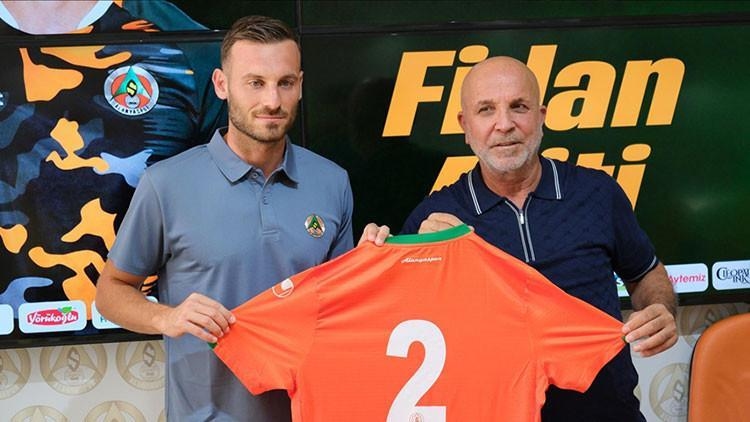 Аланьяспор возобновил брак с Фидан Алити!