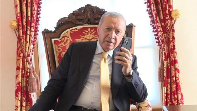 El presidente Erdoğan envía una llamada de felicitación a la selección nacional de baloncesto.