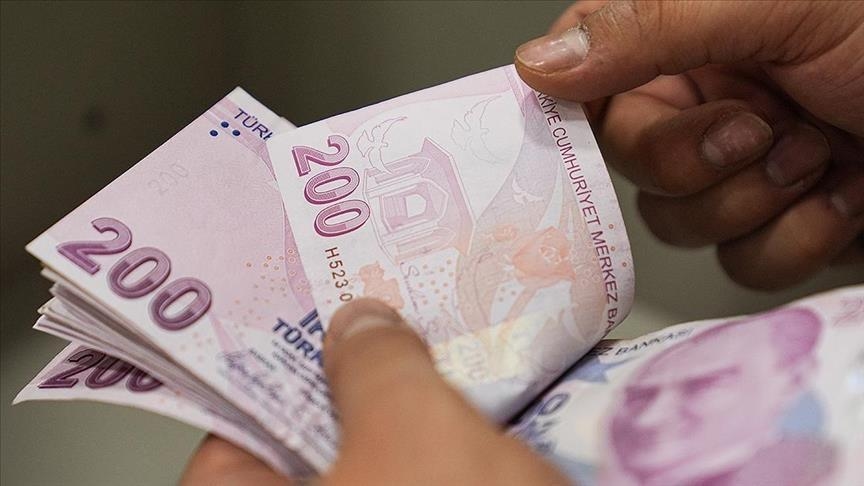 ¡Toda la atención está puesta en los salarios de funcionarios y jubilados tras el aumento! ¿Cuándo se depositará el aumento?