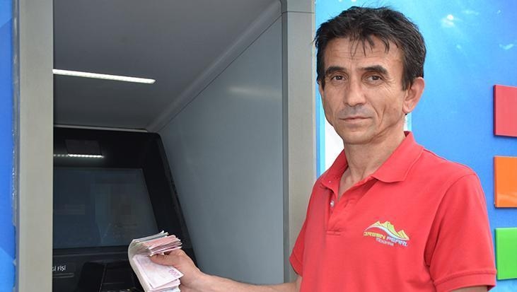 ATM'de 19 bin 500 lira buldu! Yaptığı hareket herkese örnek oldu