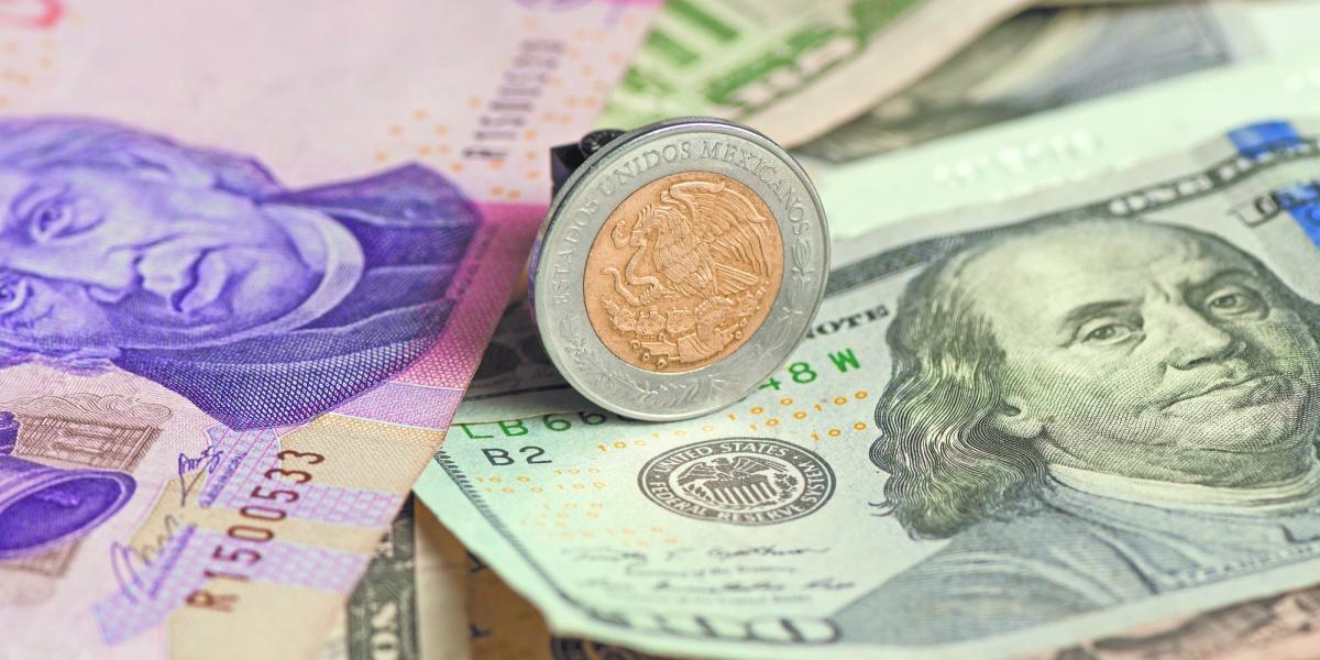 Dollar retreats amid uncertainty over trade policies