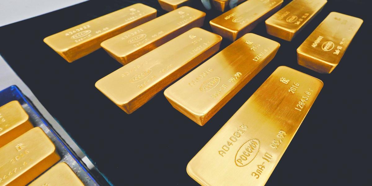 Goldpreis fällt in Erwartung von Zollnachrichten