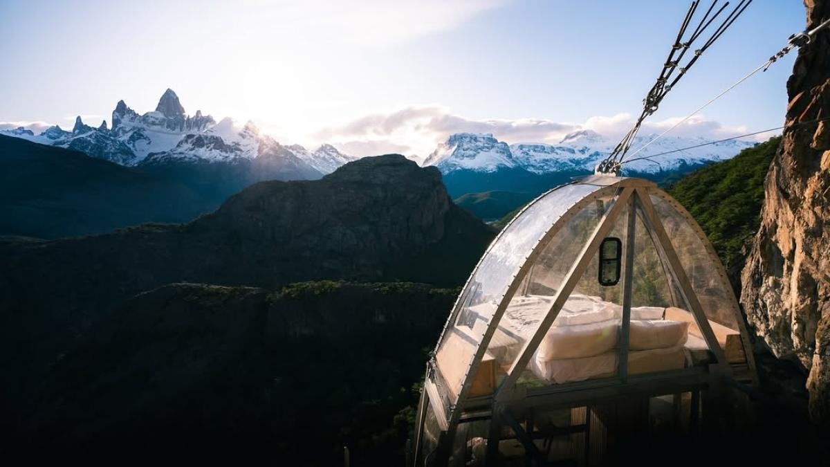 This is the craziest accommodation in the world and it's in Patagonia: capsules located at an altitude of 270 meters.