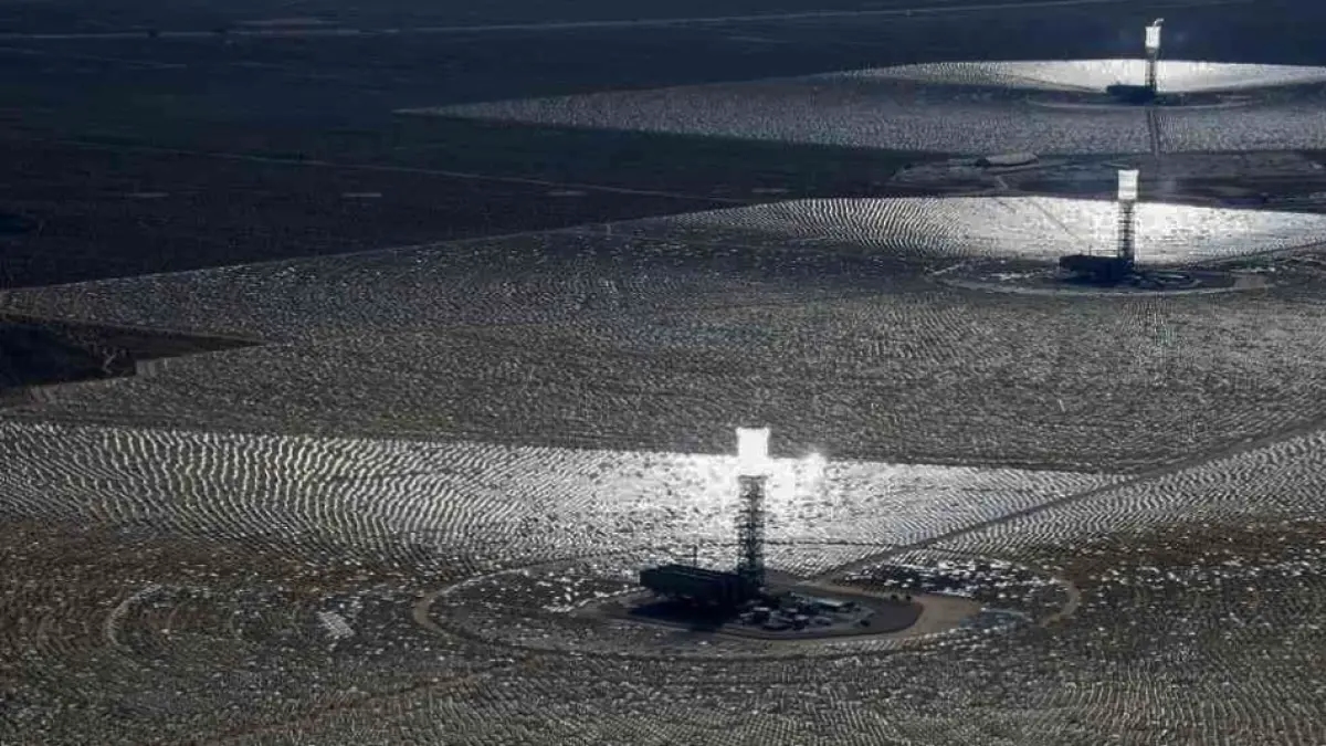 ABD'de temiz enerji alanında devrim yaratma ve geleceği temsil etme vaadinde bulunan güneş enerjisi santrali Ivanpah kapanıyor.
