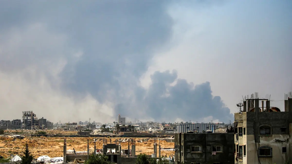 Israel amplía sus operaciones militares en el centro de Gaza, pese al llamado de 25 países a poner fin a la guerra: 'No hay ningún lugar seguro'