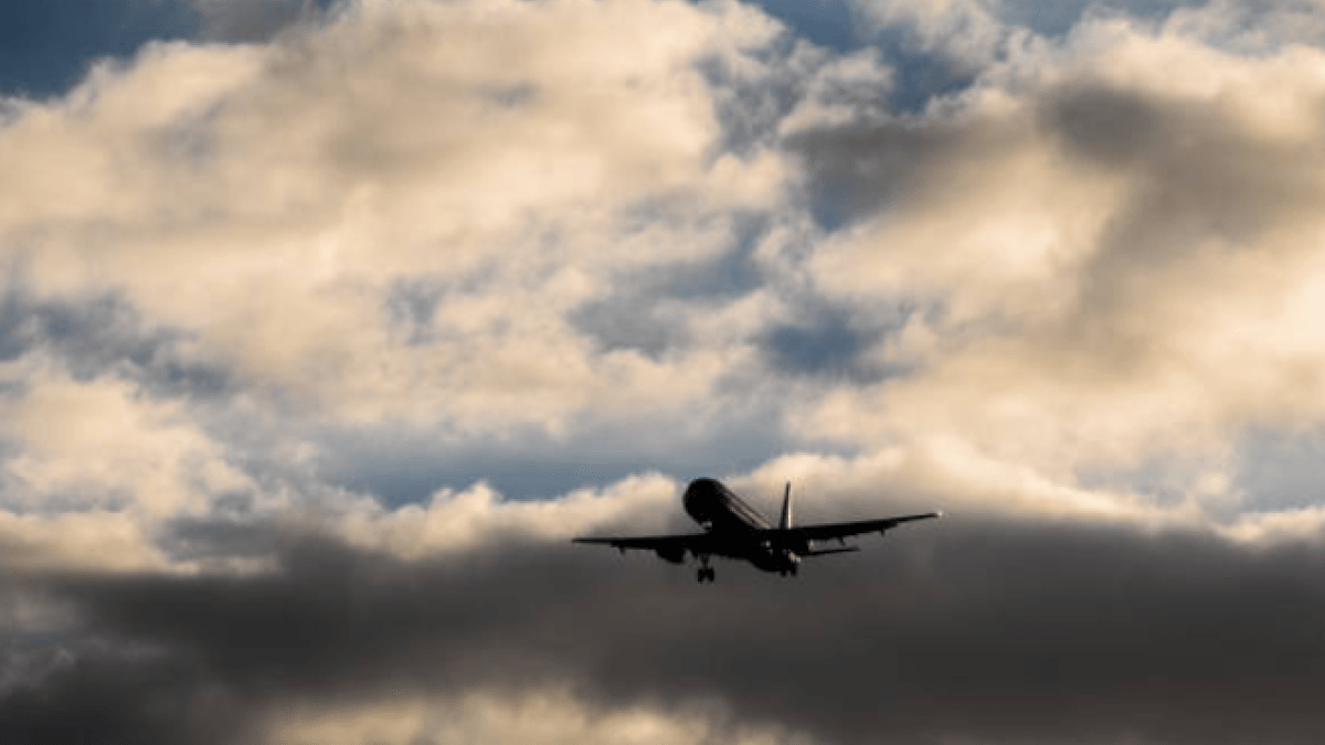 Havacılık sektörü Kolombiya'yı, yetkileri birleştirmekten kaçınmaya ve bunun yerine sürdürülebilir yakıtlarda öncü olmak için teşvikleri tercih etmeye çağırıyor.