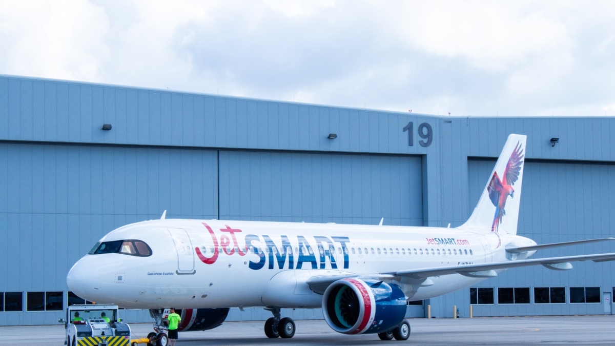 JetSmart, yurt içi uçuşlarda %70'e varan indirimli biletlerle 'Akıllı Günler'i başlattı