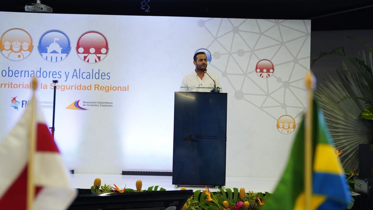 Dies sind die Sicherheitsforderungen, die Gouverneure und Bürgermeister an Präsident Gustavo Petro gerichtet haben: „Wir fordern ein erhöhtes Budget.“