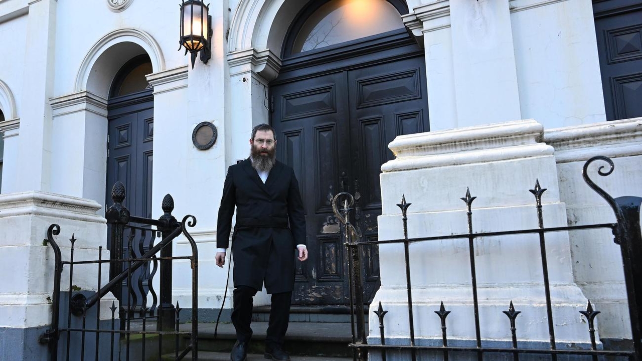 Antisemitismo: Sospechoso arrestado tras ataque incendiario en sinagoga de Melbourne