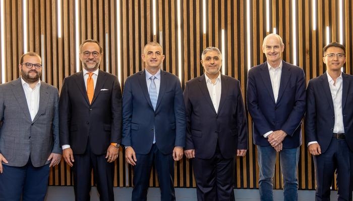 Trendyol Group, Baykar CEO Haluk Bayraktar, ADQ und Ant International haben eine strategische Partnerschaftsvereinbarung unterzeichnet