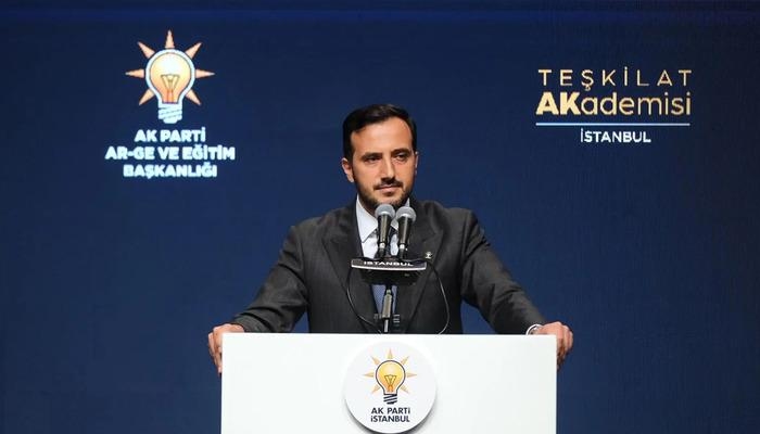 AK-Parteimitglied Özdemir reagiert auf die Vorwürfe von CHP-Chef Özel: „Er wird als Ungläubiger bekannt sein“