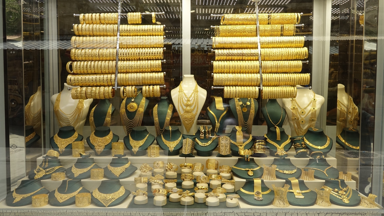 Gold warnings from experts about gold counterfeiting