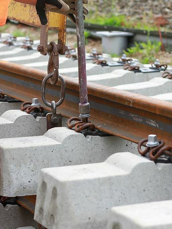 The additional billions that the federal government has made available to the railway in recent years have hardly accelerated the renovation of the rail network.