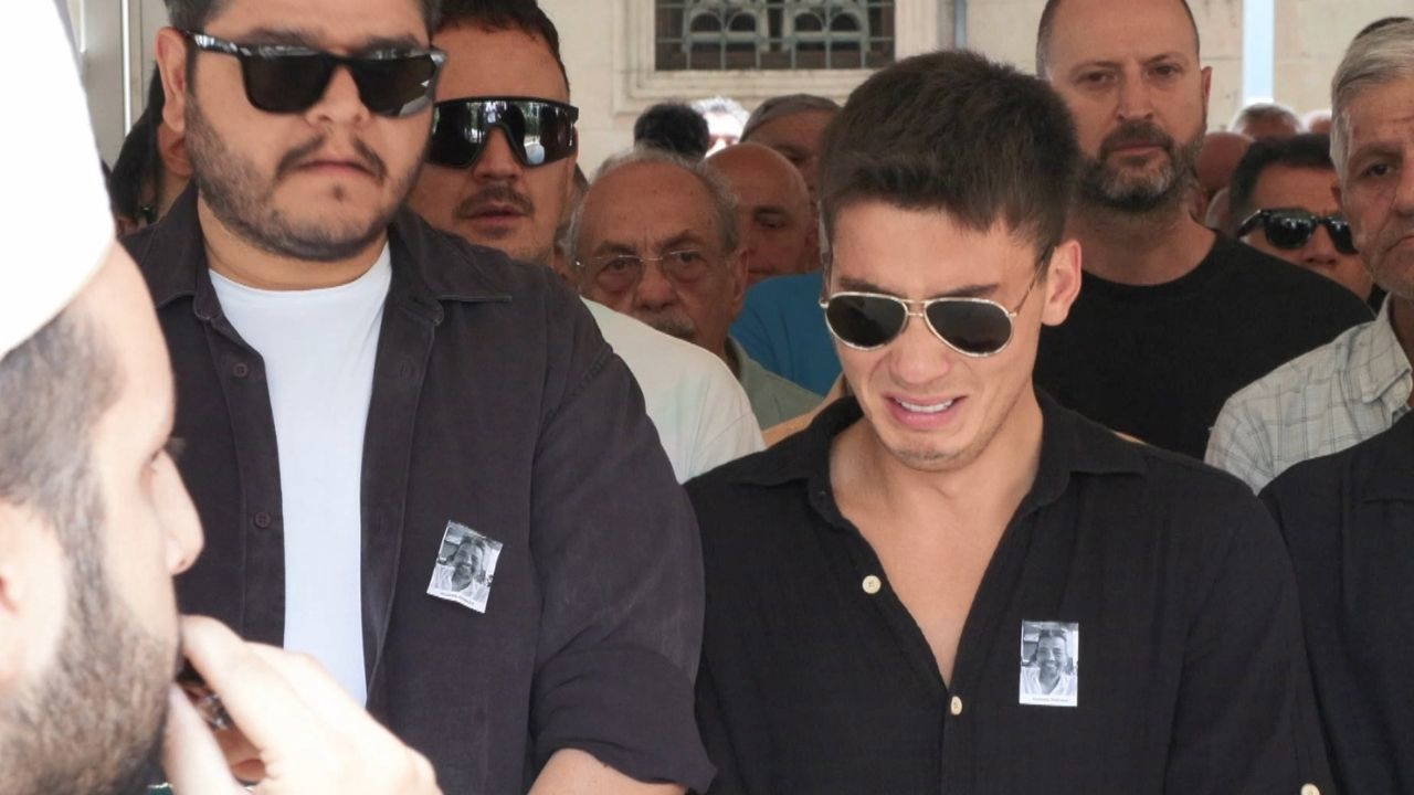 A sad day for the famous actor... Atakan Özkaya's father was sent off on his final journey