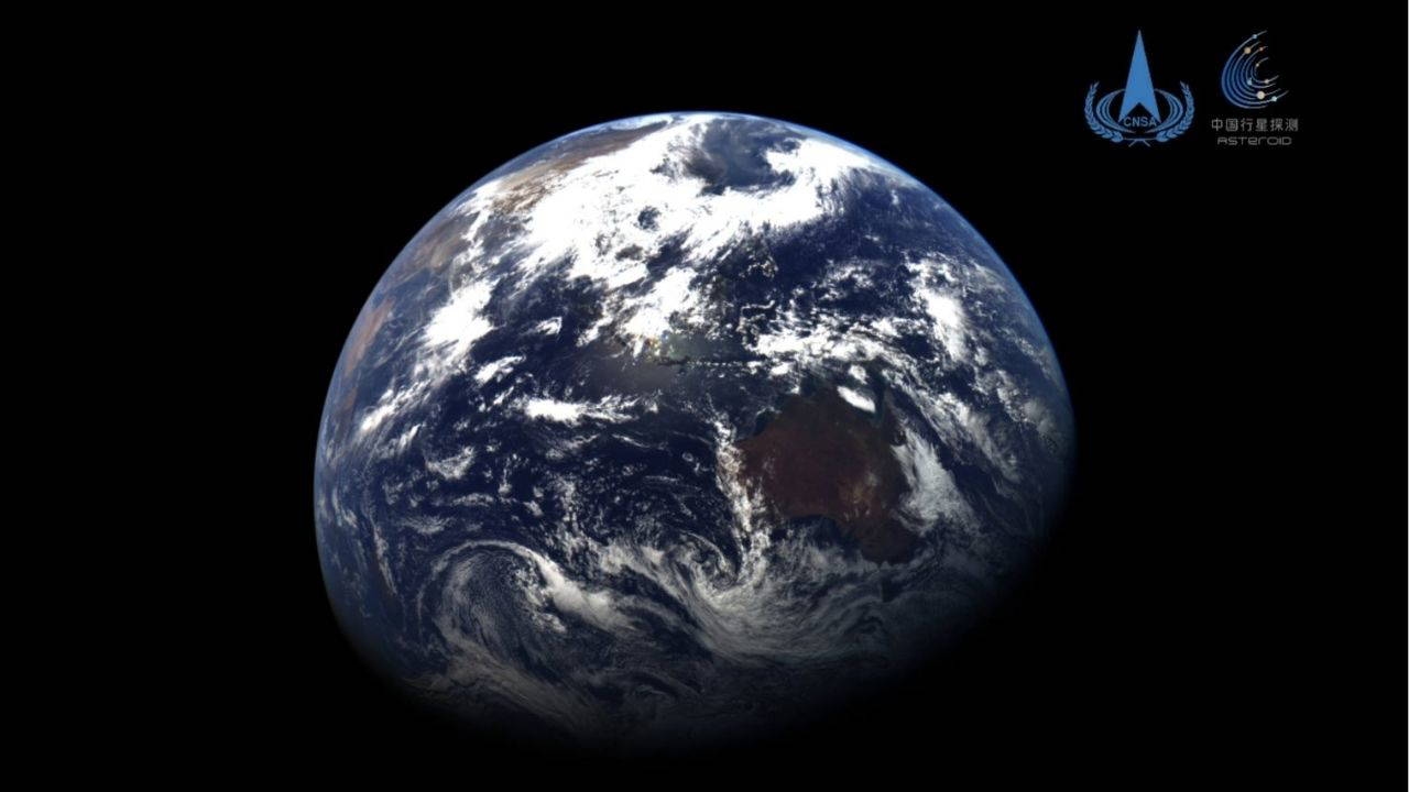China shares images of Earth and Moon