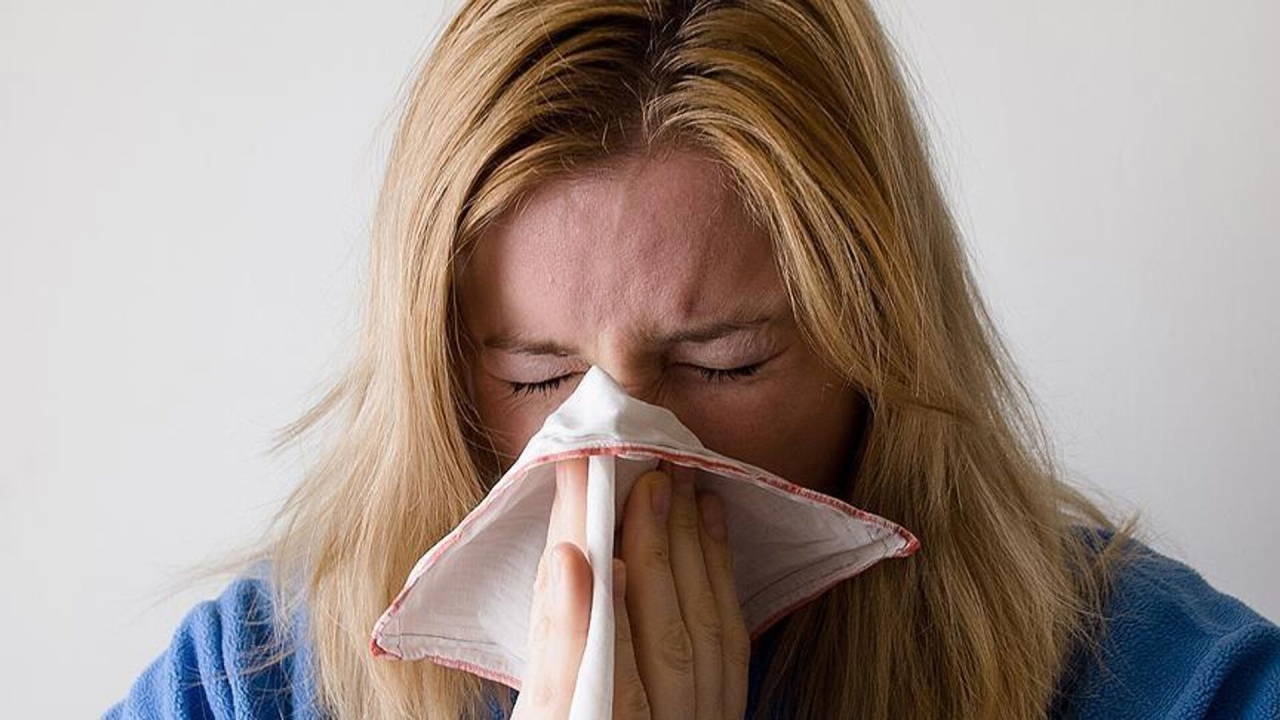 Ways to distinguish between allergies and flu