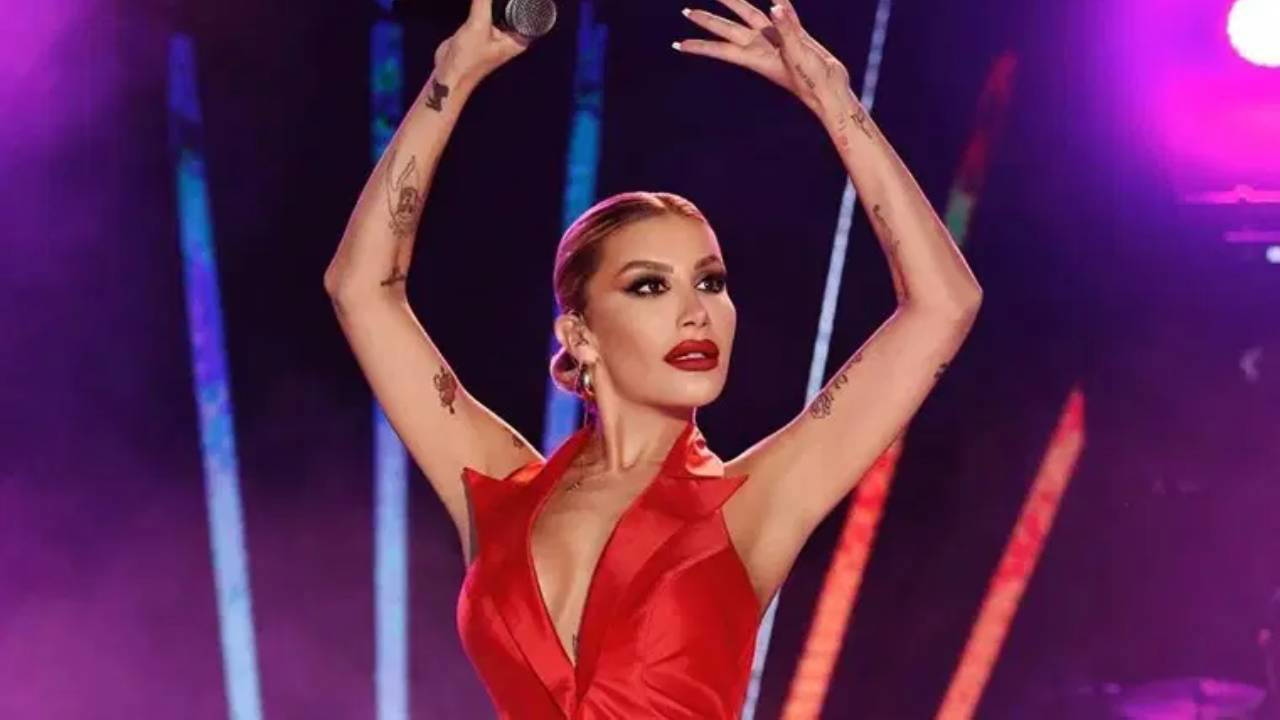 Ирем Дериджи попала в заголовки газет из-за своей реакции на X: «Я неправильно поняла»