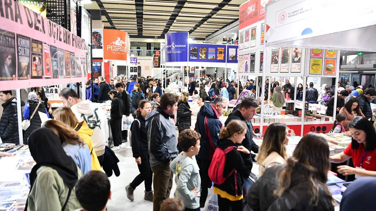 Gran interés en la Feria del Libro de Balikesir: 50 mil amantes de los libros