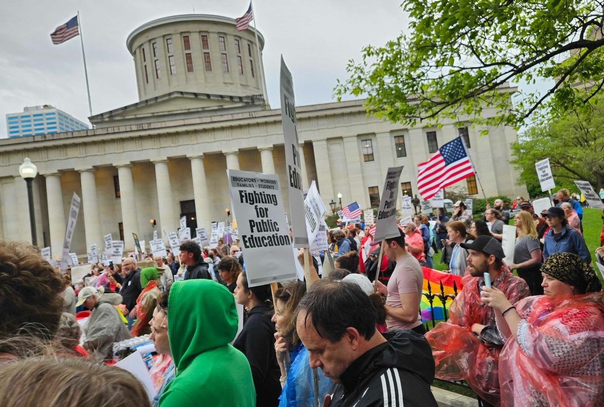 “Solo tres personas” se opusieron a la ley de educación de Ohio y desencadenaron un movimiento